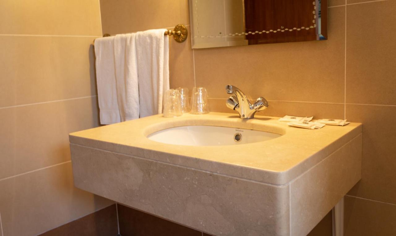 Hotel Santa Cecilia Fatima Luaran gambar